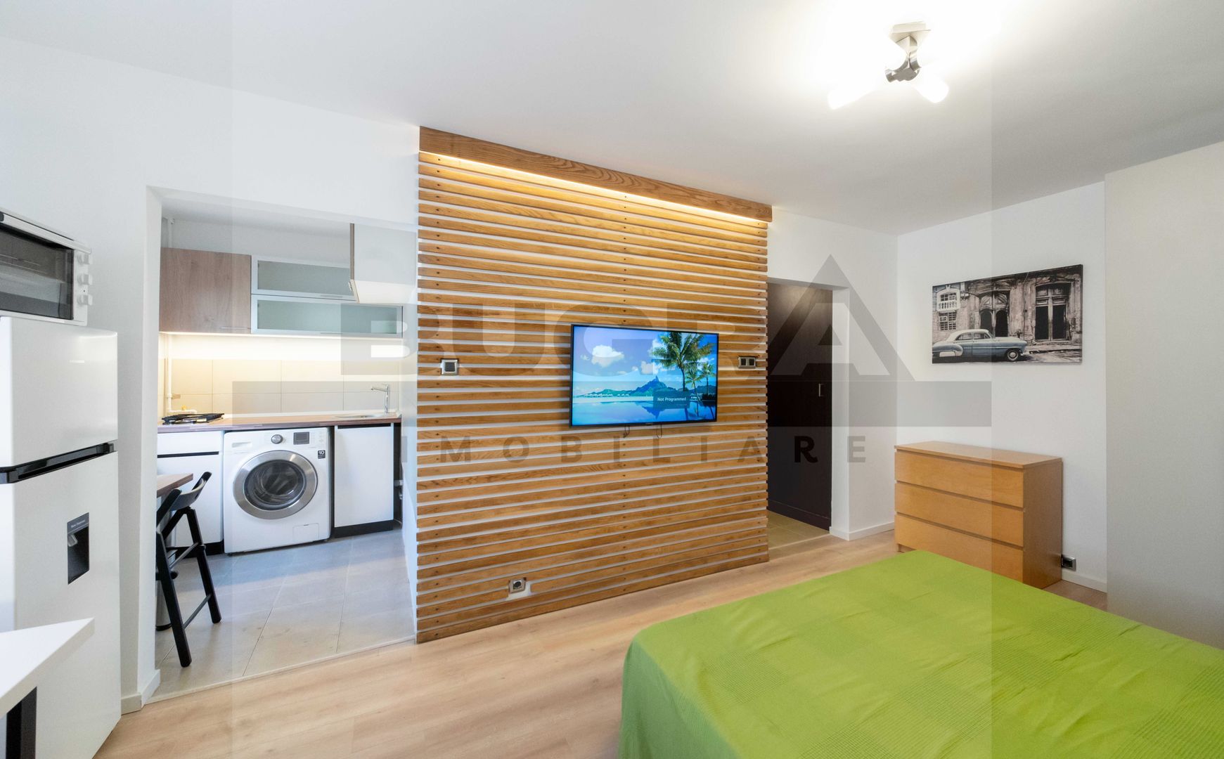 Garsoniera moderna, mobilata, zona UMF - Poză 3