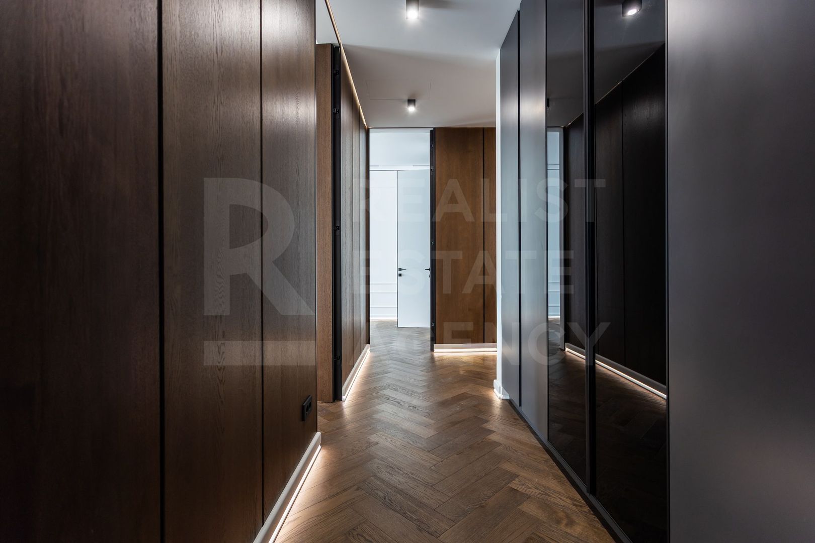Chirie, apartament, 4 camere, str. Universității, Centru - Poză 17