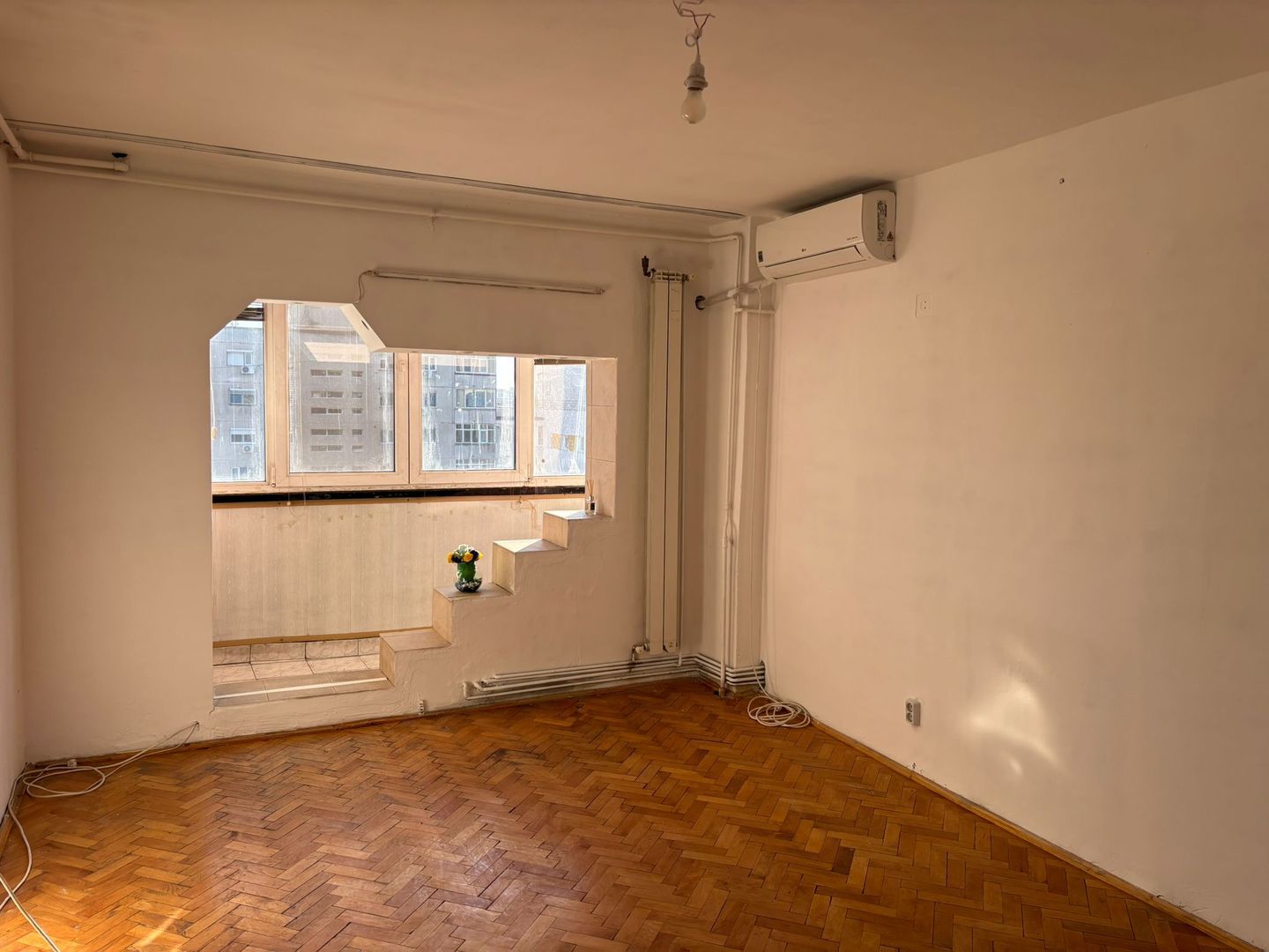 APARTAMENT 2 CAMERE RAHOVA MARGEANULUI - Poză 4