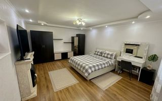 Vânzare, apartament 3 camere, 90 mp, str. Maria Drăgan, Ciocana - Poză 1