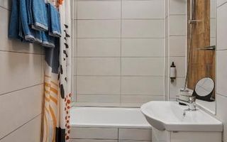 Garsonieră superbă, PiațaVictoriei, mobilat complet, certificat turistic - Poză 8