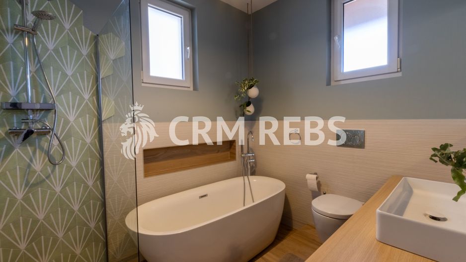 Hotel de vanzare cu priveliste la mare - Poză 5