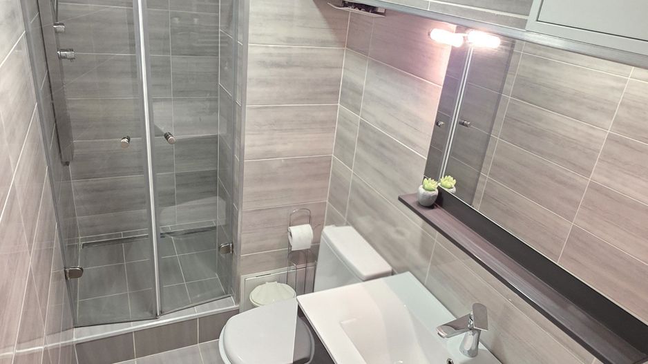 APARTAMENT DEOSEBIT – 1 CAMERĂ, ULTRACENTRAL – BLOC COREVAS VASLUI; - Poză 11