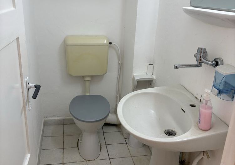 BRASADAS vinde ap 3 cam etaj 1/4 Carpați 2. - Poză 8