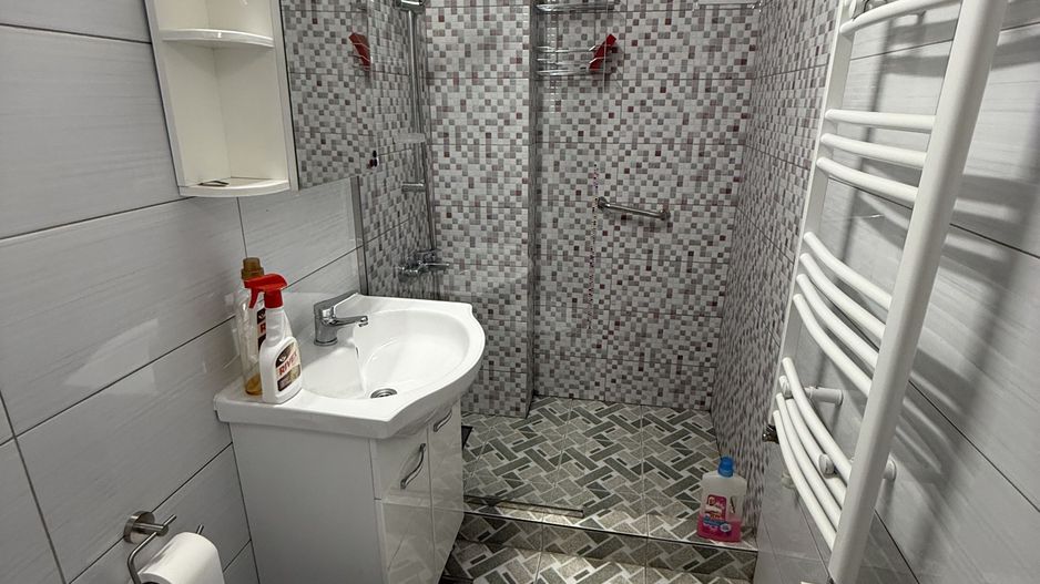 Ap 2 cam mobilat/utilat, complet renovat- etaj 2-bloc 6 etaje - Poză 9