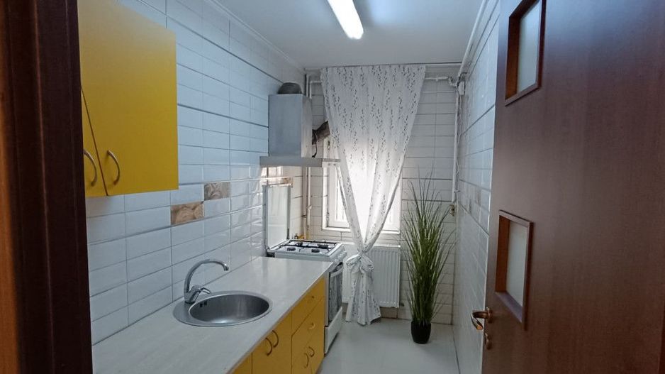 Garsoniera Decom.+Balcon ( pretabil spat.comerc./investitie) PARTER/4 - Poză 3