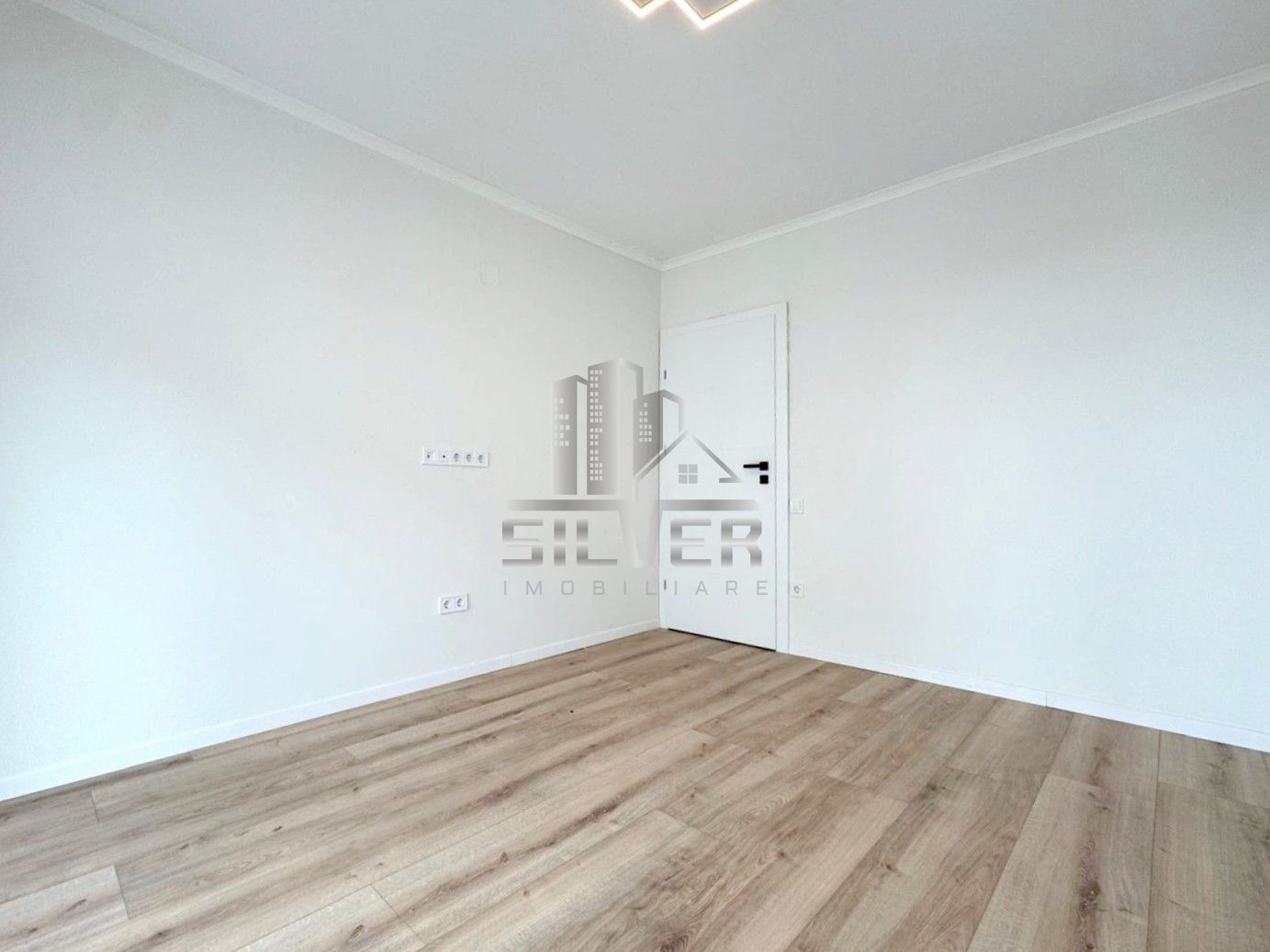 Apartament cu 3 camere recent finisat+terasa de 19 mp/CF. - Poză 8