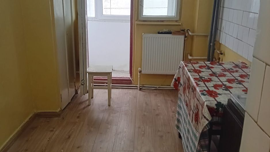 Apartament 2 camere – Port, etaj 1/4 – 3 balcoane, centrală, geam la baie - Poză 12