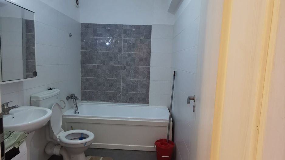 Garsoniera spatioasa mobilata si utilata - Poză 13