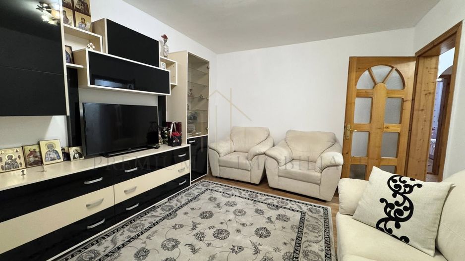 Apartament 4 Camere de vânzare în Onești - Poză 5