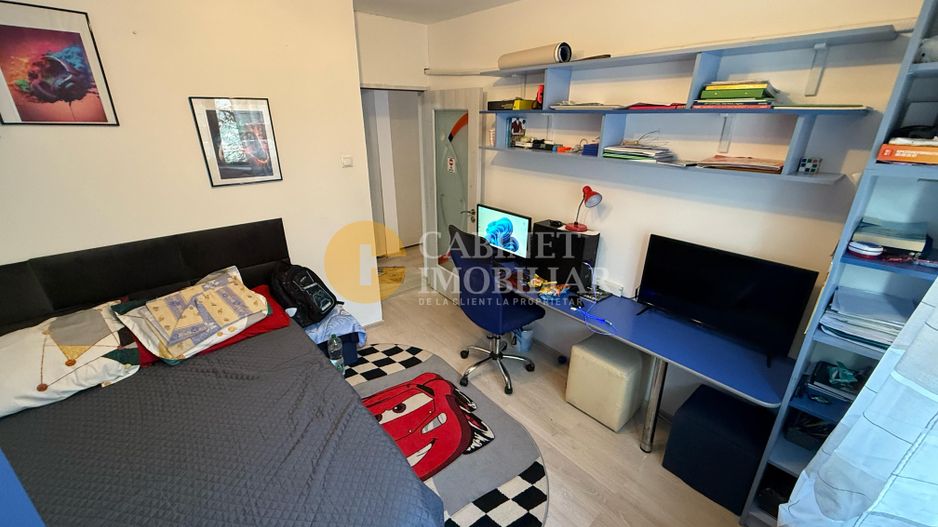Galata - Apartament cu 2 camere decomandat - Etaj Intermediar - Bloc dupa 80 - Poză 3