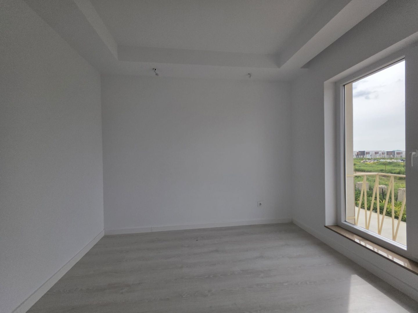 Vilă modernă 3 camere cu grădină privată – Cosmopolis - Poză 17