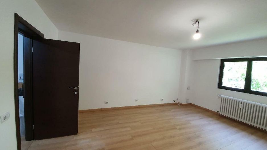 Apartament spațios 3 camere Barbu Văcărescu partial mobilat - Poză 2