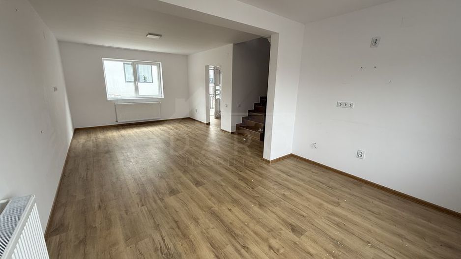 🏡 Case tip triplex de vânzare | 110 mp | Garaj | 126.000 € - Poză 8