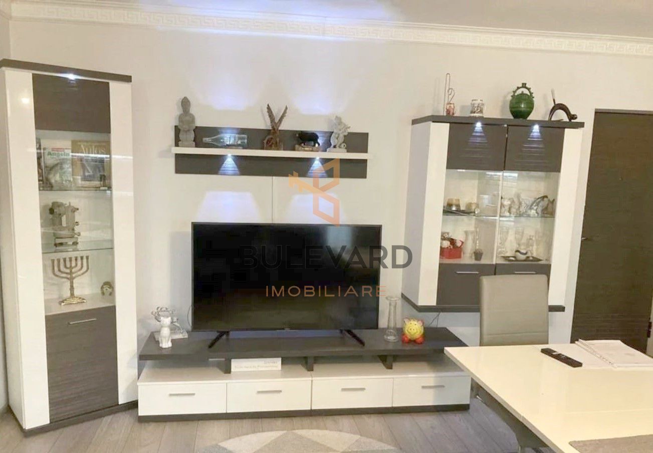 Apartament cu 3 camere + parcare, zona strazii Eroilor! - Poză 1