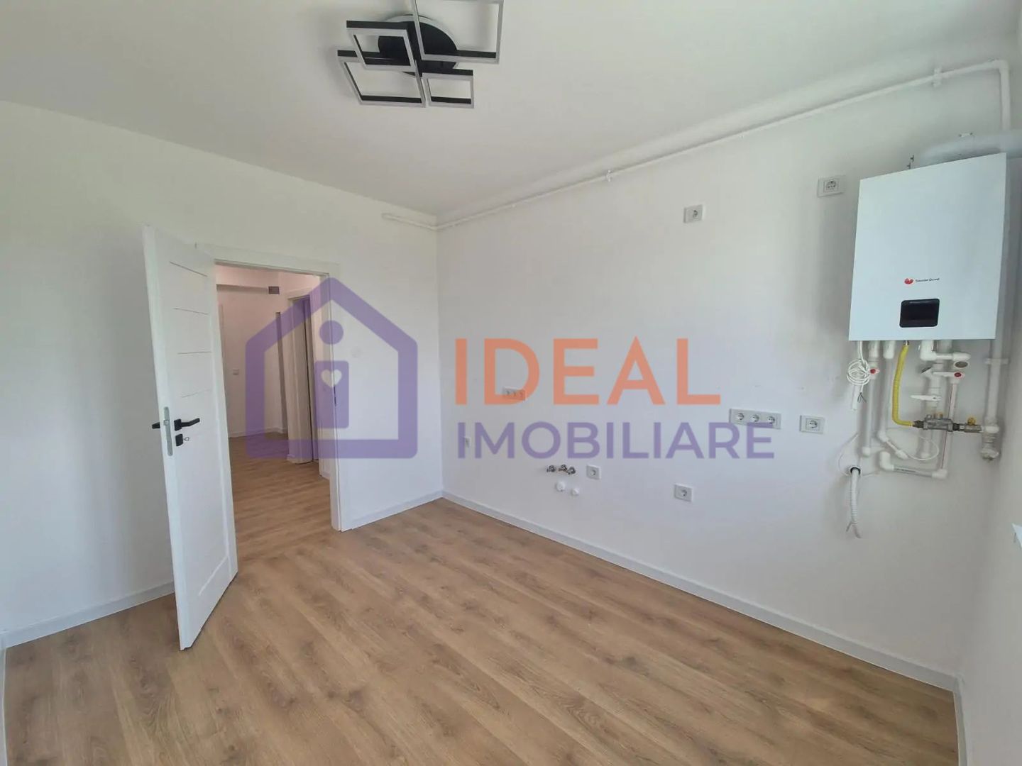 🏡 Apartament 3 camere și balcon- LA CHEIE, zona Calea Surii Mici - Poză 4