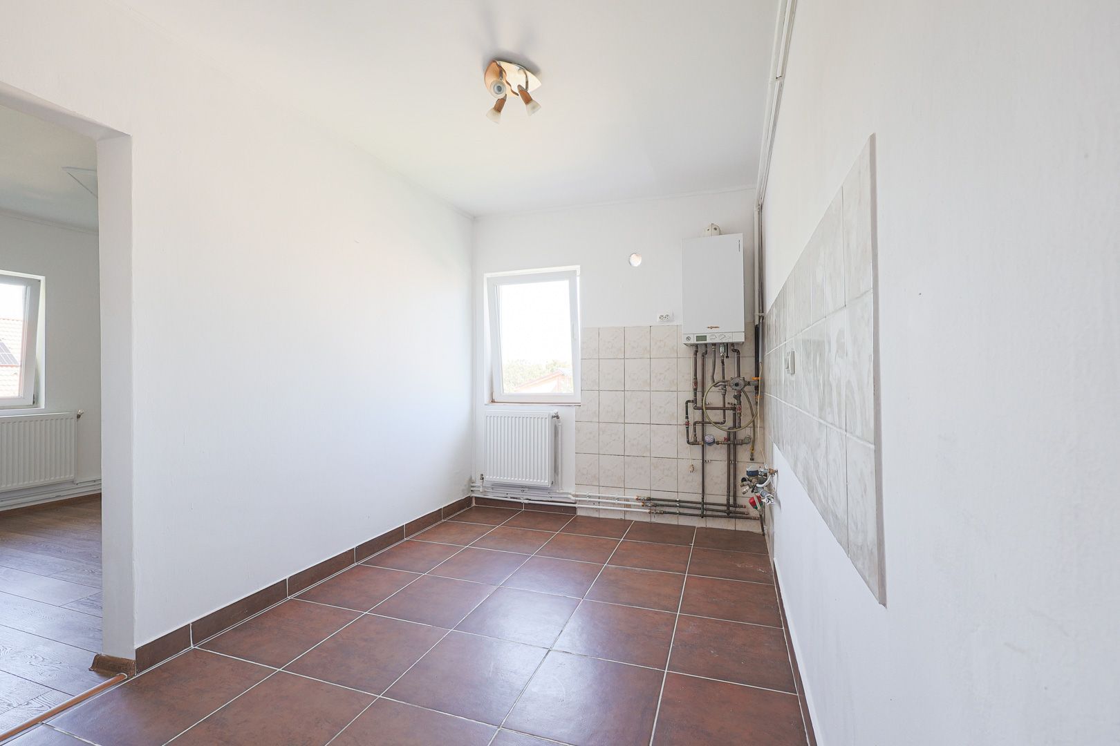 PRET NOU! Apartament 1 camera - renovat - Parneava, Arad - COMISION 0 - Poză 3