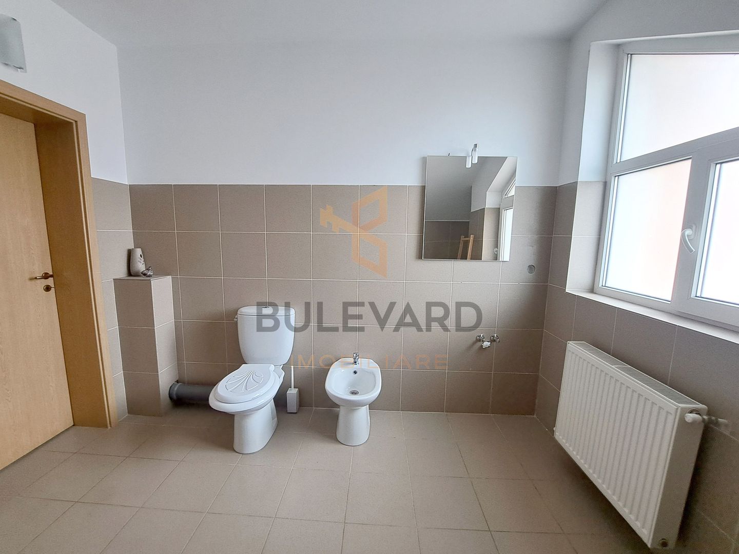 Apartament 4 camere 128 mp utili, centru Floresti - Poză 19