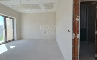 Casa generoasa cu 7 camere, 3 bai, dressing si parcare – Sura Mica - Poză 14
