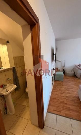 Pozitie excelenta. Mobilat si utilat. Parcare acoperita - Poză 4