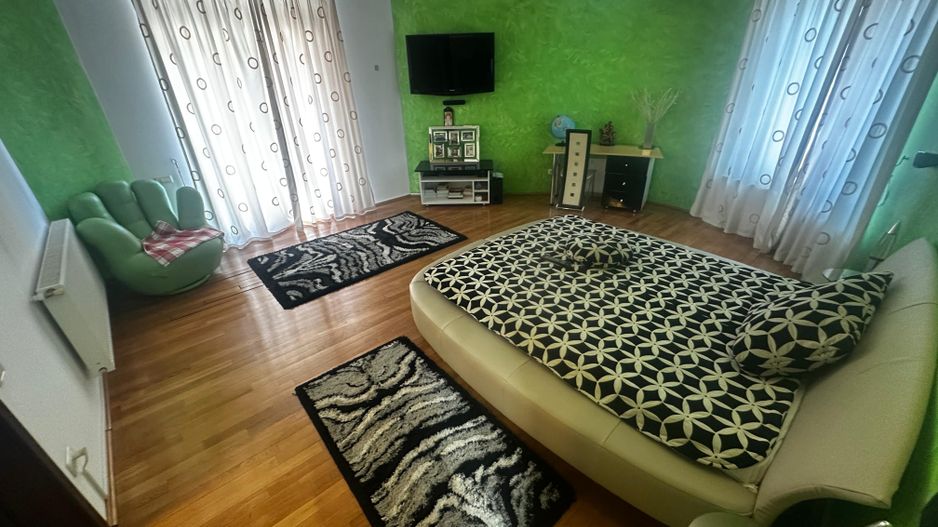 CASA INDIVIDUALA, 9 CAMERE, TEREN 475 MP, MOBILAT/UTILAT, COMIS 0% - Poză 23