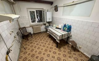 Apartament cu 3 camere | Etaj 3/3 | 80 mp | 2 Stejari | CEC - Poză 1