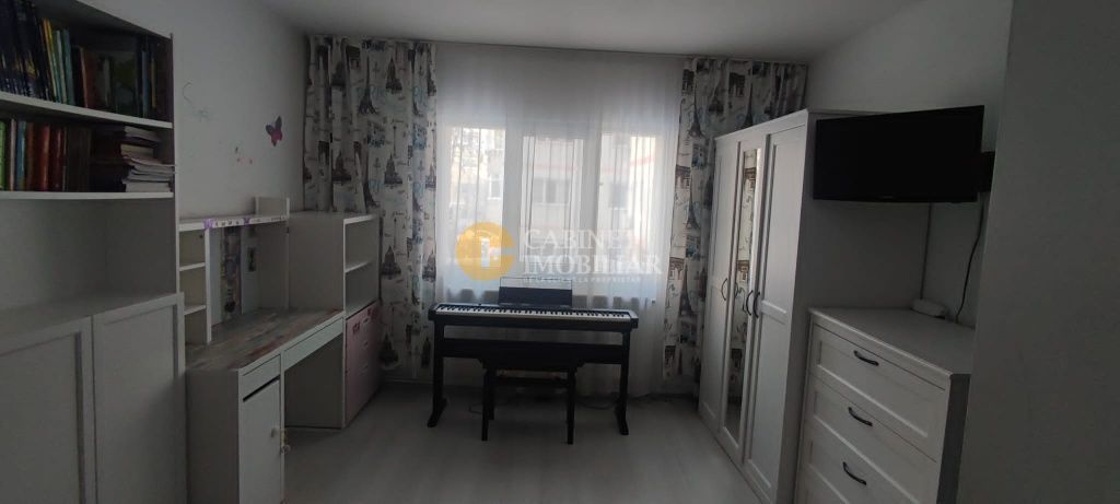 Etaj 1 Apartament Decomandat 55Mp Frumoasa -Bloc 1986 - Poză 1