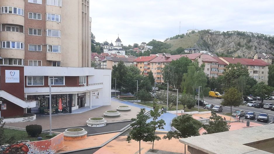 Vanzare 3 camere complet renovat zona pietonala Racadau - Poză 6