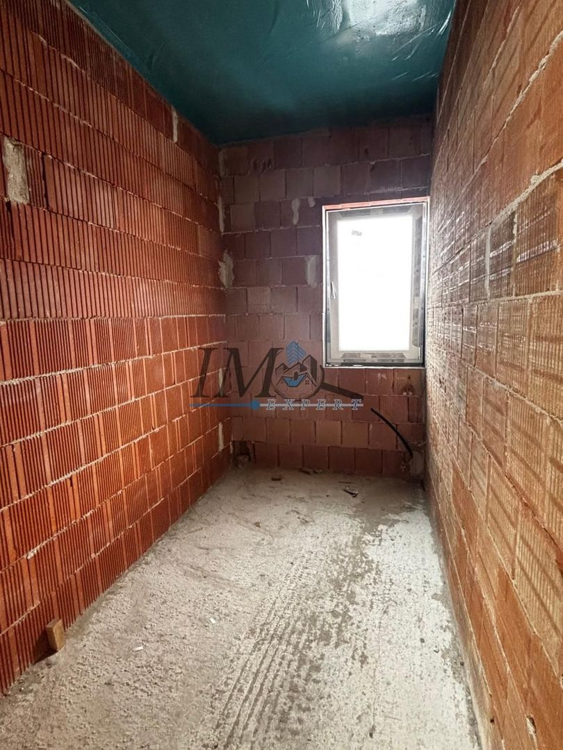 Casa de vanzare la rosu in zona Roica cartier Micesti Alba Iulia - Poză 8