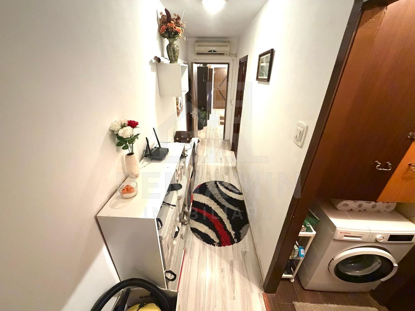 3 camere semidecomandat etaj 3 mobilat utilat - Valea Rosie - 69mp - Poză 9