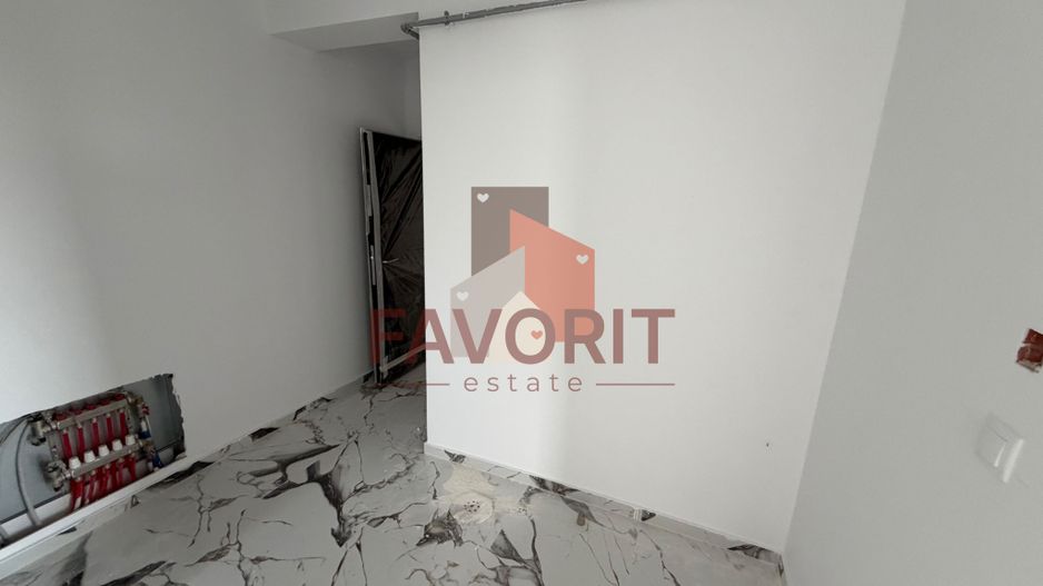 Decomandat. TVA 21% si 1 loc de parcare incluse in pret - Poză 3