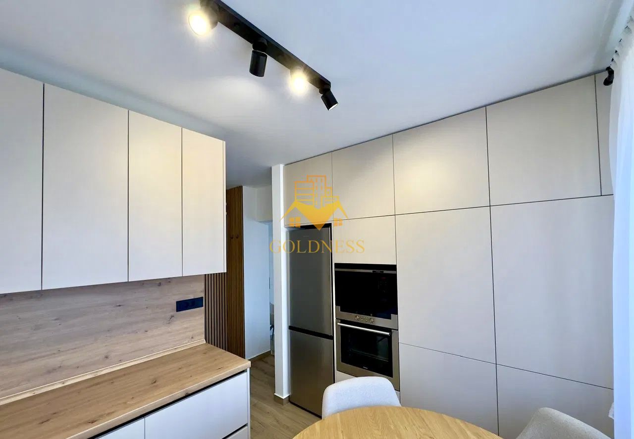 2 camere semidecomandate, Prima Inchiriere, Hotel Royal Gheorgheni - Poză 6