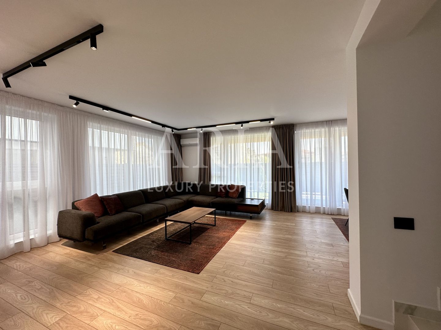 MTM Luxury Villas -  FIRST RENT - LUXURY GATED COMMUNITY - Poză 3