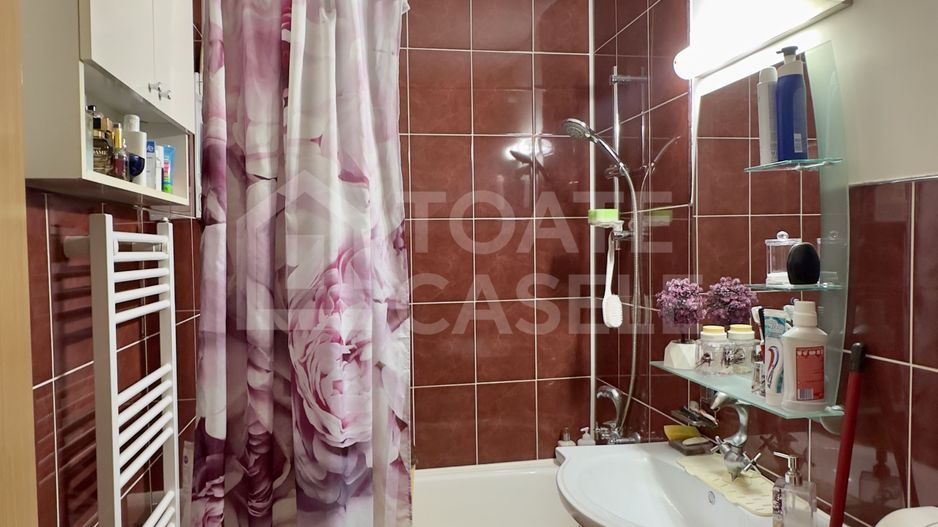 Vând apartament cu 2 camere, zona Mercur - Poză 7