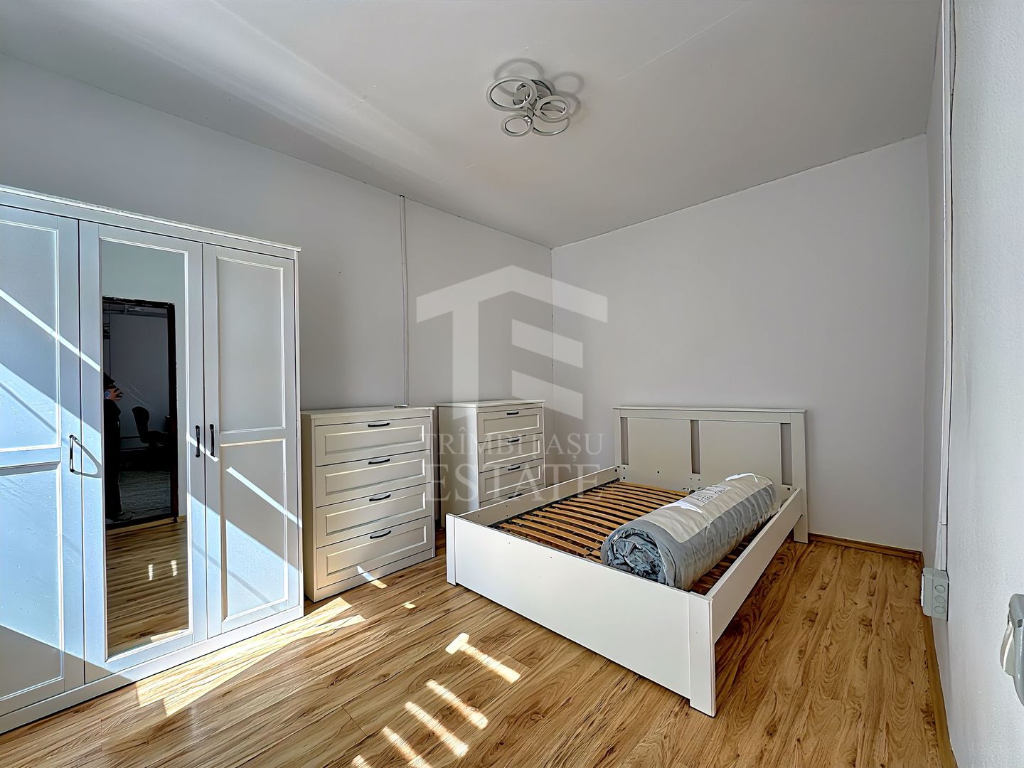 Apartament cu 2 camere in Vila 48 mp Unirii Mitropolie - Poză 6