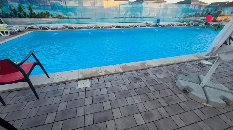 CASA INSIRUITA  - PISCINA, TOATE UTILITATILE, MOBILATA, COMISION 0% - Poză 2