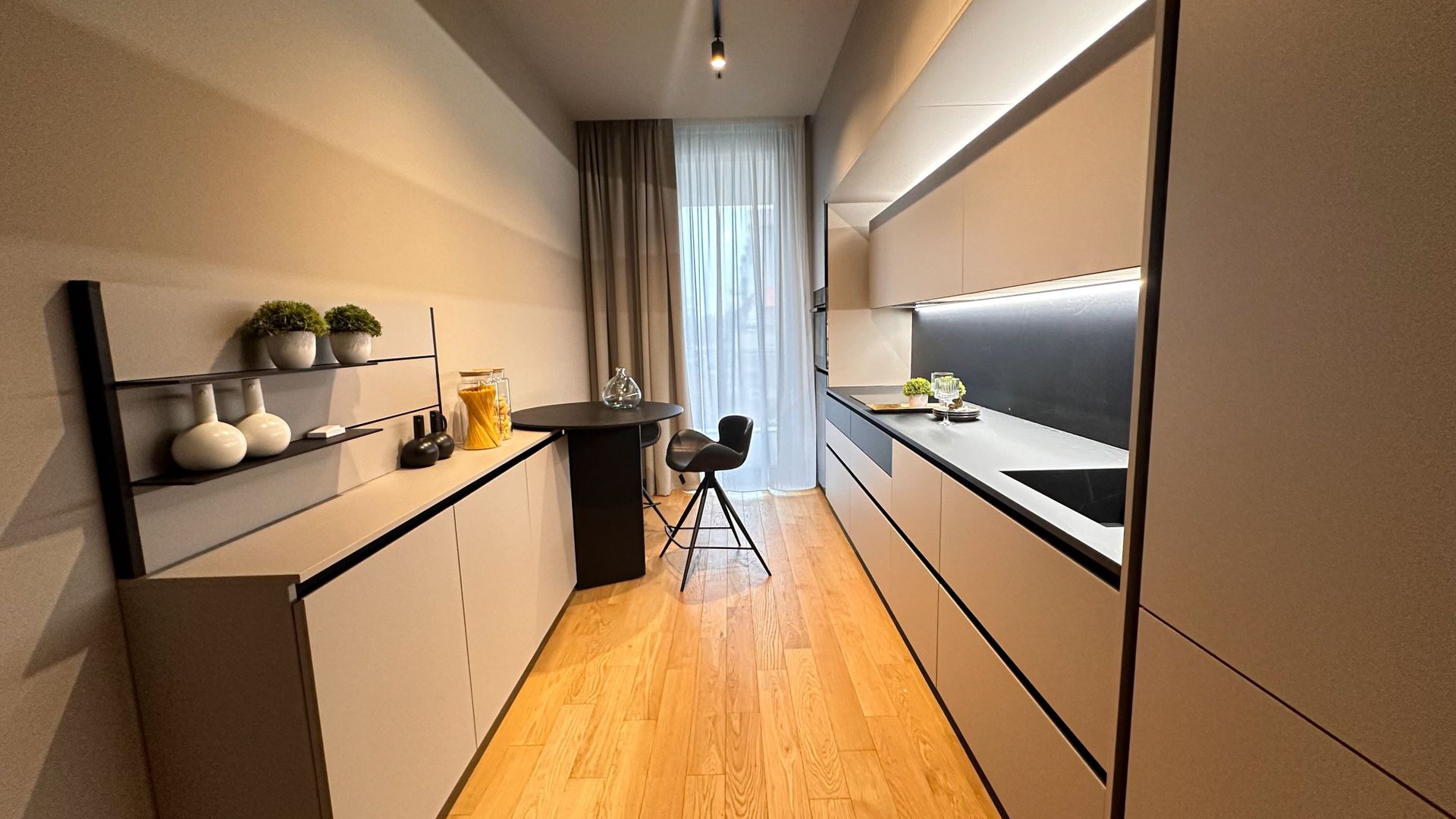 Apartament Exclusivist cu Terasă și Vedere Panoramică în Floreasca - Poză 5