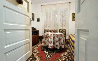 DE VANZARE CASA 5CAMERE ZONA CENTRALA TALMACIU - Poză 19