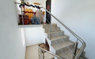 Apartament 3 camere in Cetate cu loc de parcare, curte si boxa - Poză 10