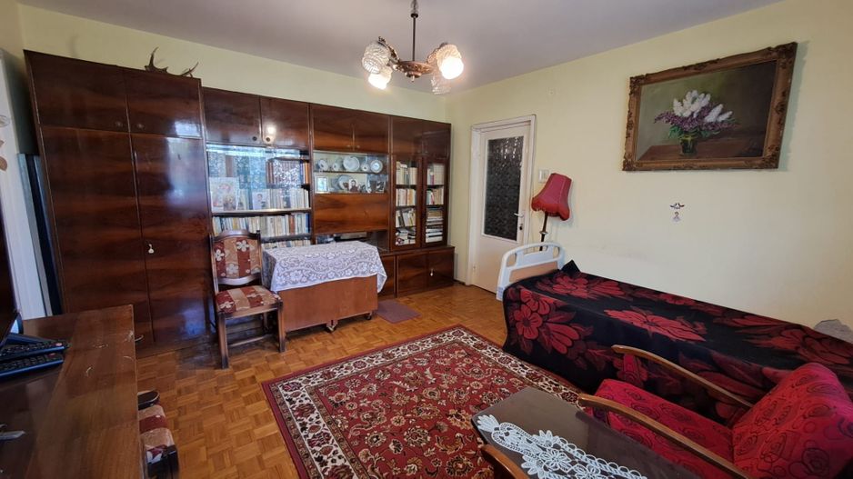Apartament cu 3 camere, parter inalt, zona Sovata-malul Crisului - Poză 5