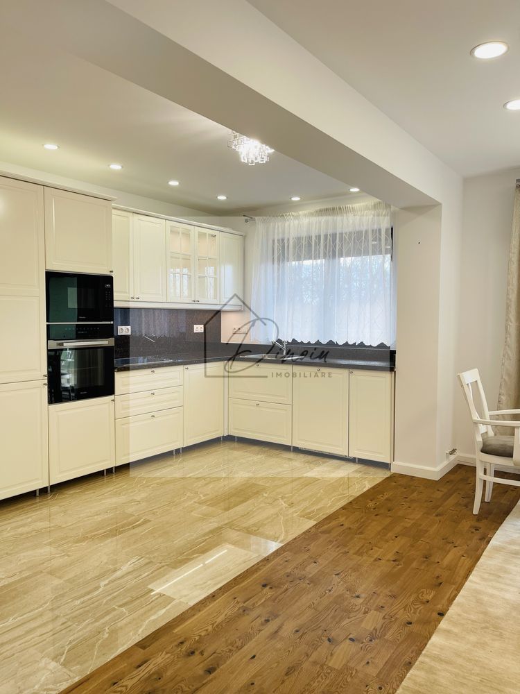 2 camere Premium I Vedere Panoramica I 82 mp - Poză 3