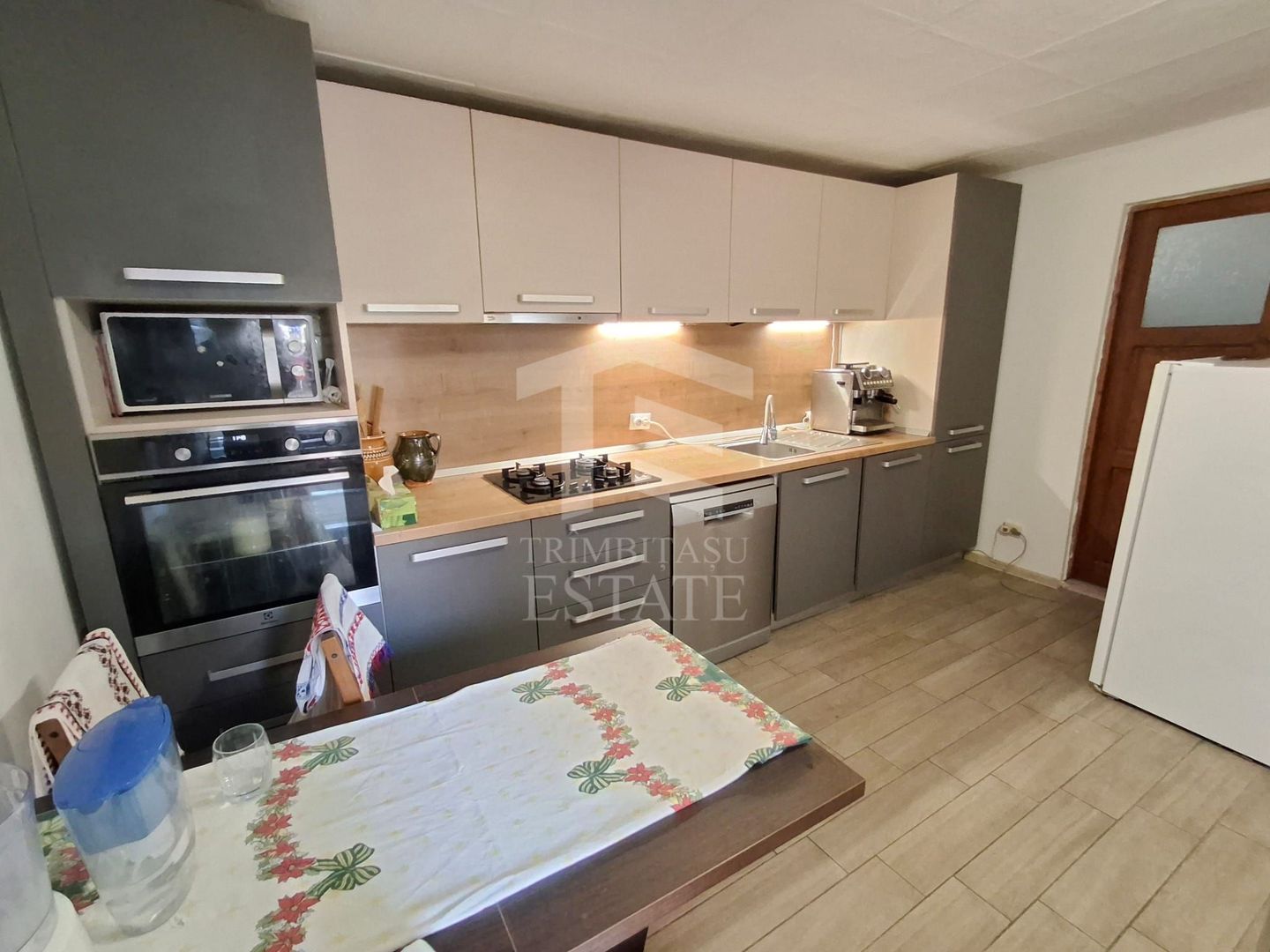 Casa de vanzare 3 camere Zona  Timpuri Noi - Poză 7