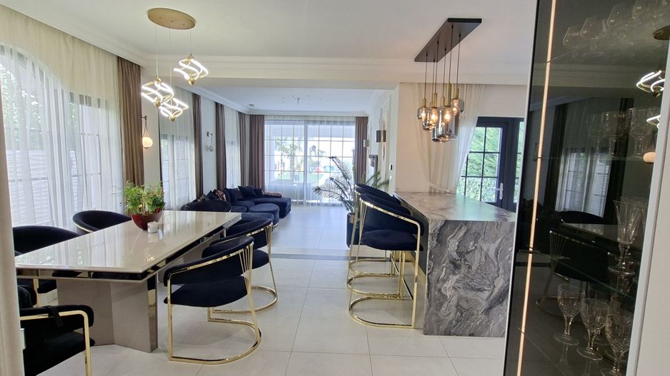 Vila spatioasa cu piscina - Dumbravita/Padurea Verde - Poză 8