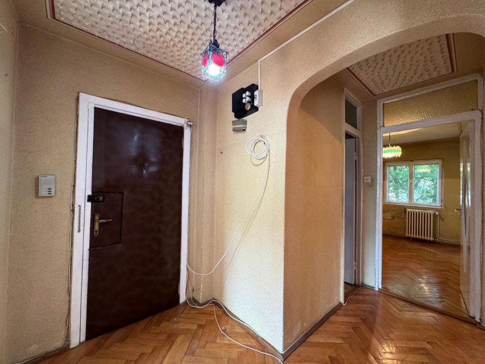 Apartament 3 camere decomandat, 56 mp utili, etaj 2 – zona Torontalului - Poză 2