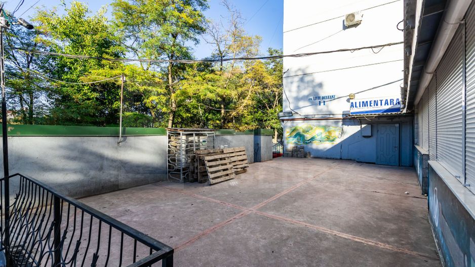 Chirie, spațiu comercial cu terasa, str. Liviu Deleanu, Buiucani - Poză 3