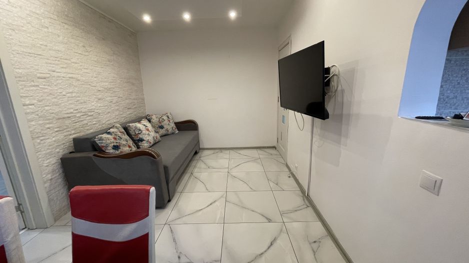 Apartament cu doua camere in zona Gh.Lazar - Poză 4