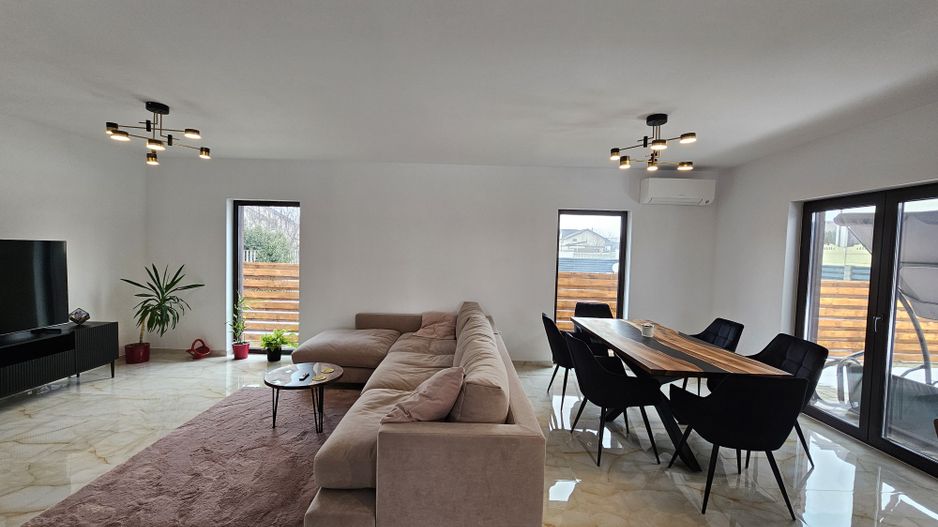 Casa de inchiriat la munte la doar 10 minute de Brasov - Poză 6