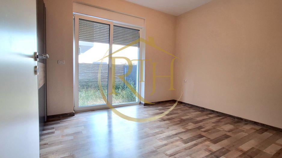 Oferim spre vanzare apartament 2 camere, 60 mp curte, Giroc, 0% Comision - Poză 10