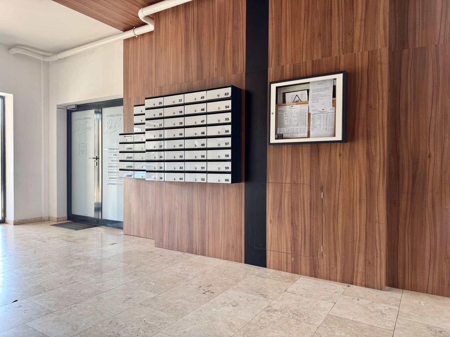 Apartament modern, lift și parcare – zona Calea Lipovei - Poză 36