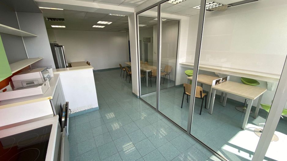 Spațiu de birouri de 300mp de închiriat în zona Centrala - Poză 16